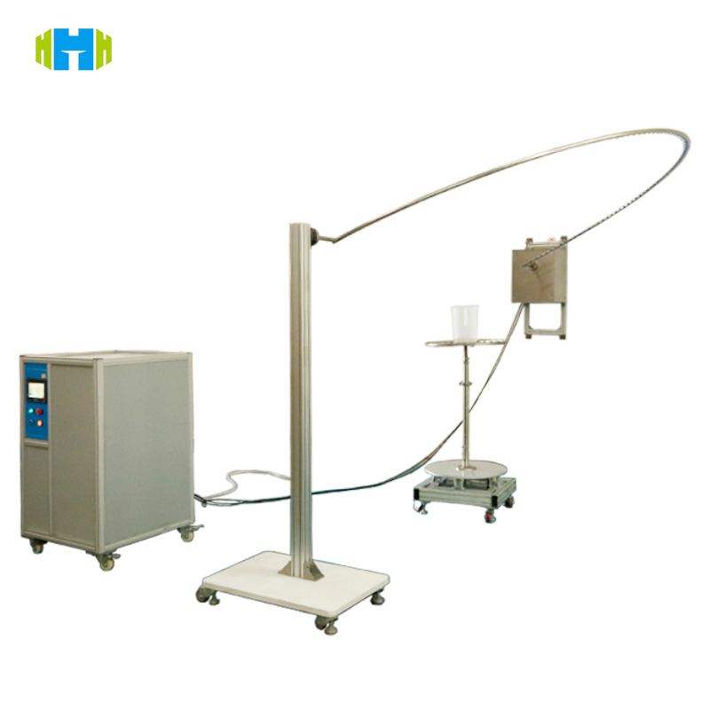 Oscillating pipe rain test device